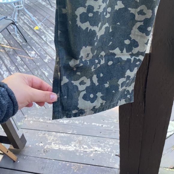 Green Floral Camo Pants - Picture 4 of 8